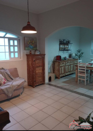 Imagem Casa com 4 Quartos à Venda, 214 m² em Jardim Santa Maria - Jacareí Imagem Casa com 4 Quartos à Venda, 214 m² em Jardim Santa Maria - Jacareí