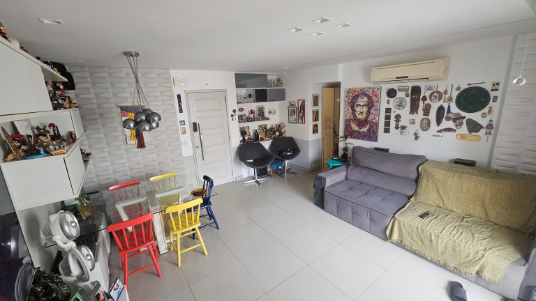 Imagem Imóvel com 3 Quartos à Venda, 110 m² em Icaraí - Niterói Imagem Imóvel com 3 Quartos à Venda, 110 m² em Icaraí - Niterói