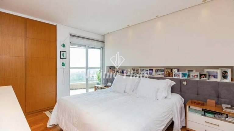 Imagem Apartamento com 3 Quartos à Venda, 200 m² em Vila Nova Conceição - São Paulo Imagem Apartamento com 3 Quartos à Venda, 200 m² em Vila Nova Conceição - São Paulo