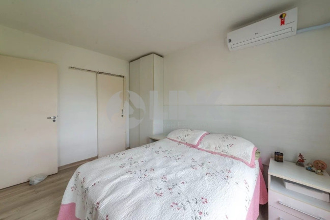 Imagem Imóvel com 3 Quartos à Venda, 130 m² em Ipanema - Porto Alegre Imagem Imóvel com 3 Quartos à Venda, 130 m² em Ipanema - Porto Alegre