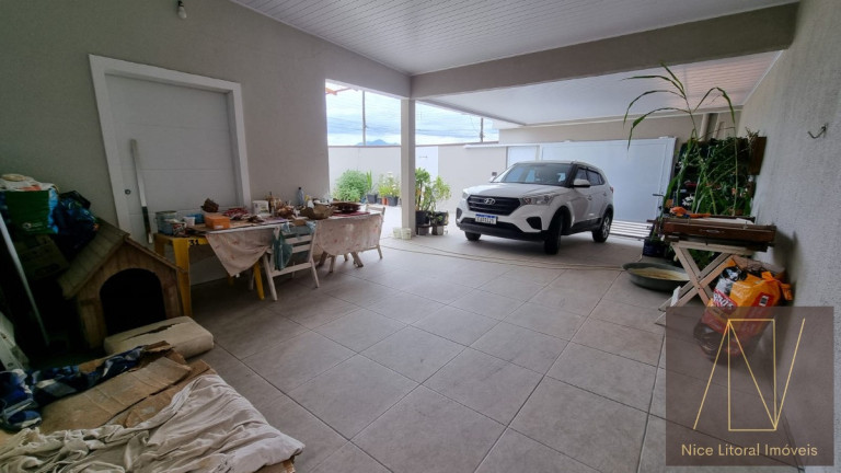 Imagem Casa com 3 Quartos à Venda, 256 m² em Pontal De Santa Marina - Caraguatatuba Imagem Casa com 3 Quartos à Venda, 256 m² em Pontal De Santa Marina - Caraguatatuba