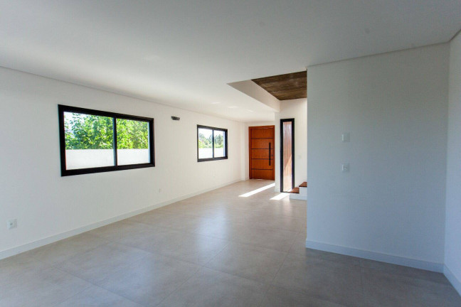 Casa com 3 Quartos à Venda,  em Campeche - Florianópolis