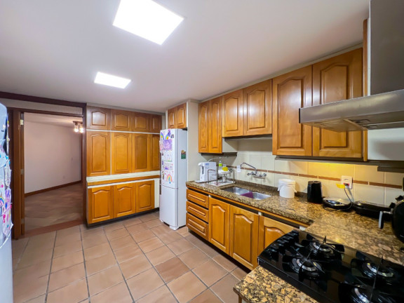 Imagem Apartamento com 4 Quartos à Venda, 278 m² em Moinhos De Vento - Porto Alegre