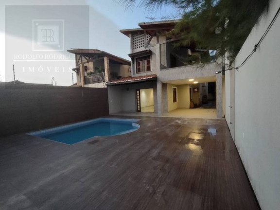 Imagem Casa com 3 Quartos à Venda, 255 m² em Sapiranga - Fortaleza Imagem Casa com 3 Quartos à Venda, 255 m² em Sapiranga - Fortaleza