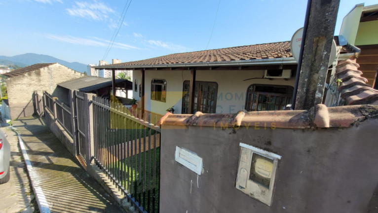 Casa com 3 Quartos à Venda, 172 m² em água Verde - Blumenau