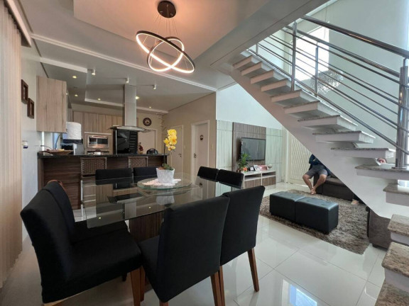 Imagem Casa com 3 Quartos à Venda, 180 m² em Centro - Balneário Barra Do Sul Imagem Casa com 3 Quartos à Venda, 180 m² em Centro - Balneário Barra Do Sul