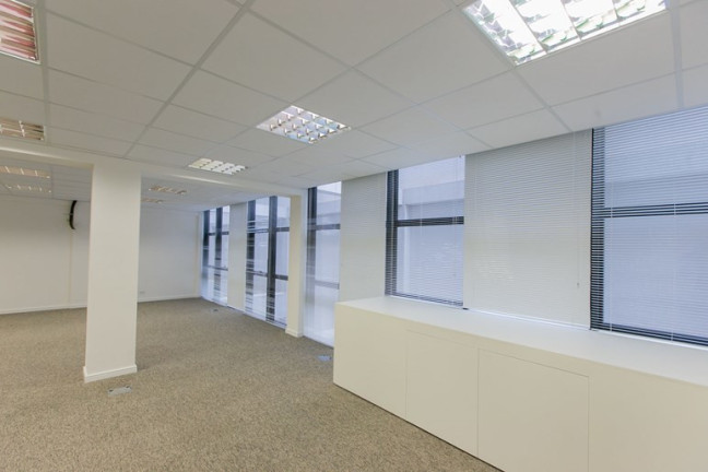 Imagem Sala Comercial à Venda, 80 m² em Centro - Curitiba Imagem Sala Comercial à Venda, 80 m² em Centro - Curitiba