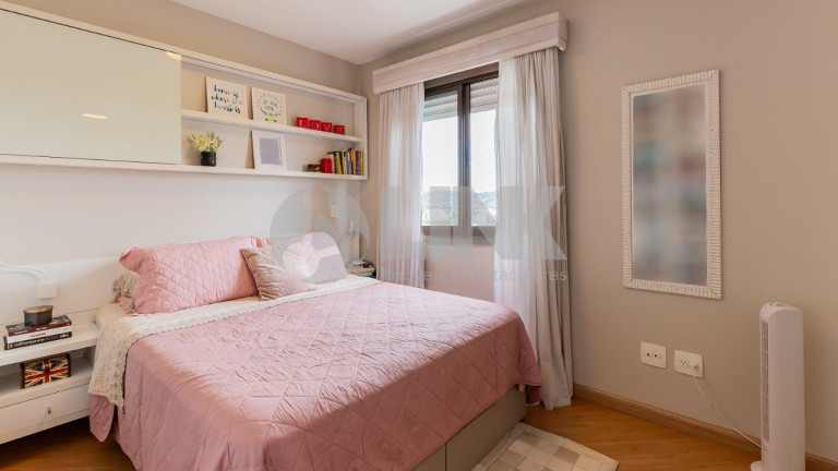 Imagem Apartamento com 3 Quartos à Venda, 81 m² em Petrópolis - Porto Alegre Imagem Apartamento com 3 Quartos à Venda, 81 m² em Petrópolis - Porto Alegre