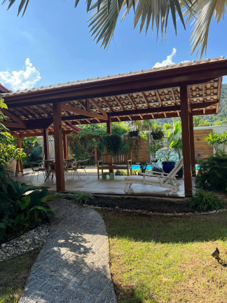 Casa com 4 Quartos à Venda, 720 m² em Jardim Samambaia - Ubatuba