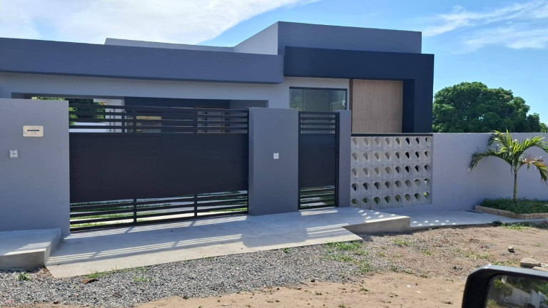 Casa com 3 Quartos à Venda, 635 m² em Balneario São Pedro - São Pedro Da Aldeia