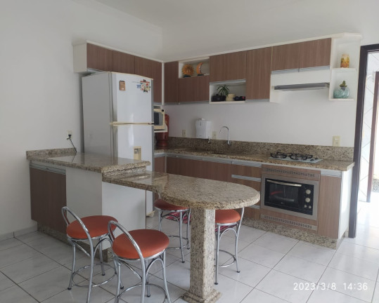 Imagem Casa com 6 Quartos à Venda, 400 m² em Bucarein - Joinville Imagem Casa com 6 Quartos à Venda, 400 m² em Bucarein - Joinville