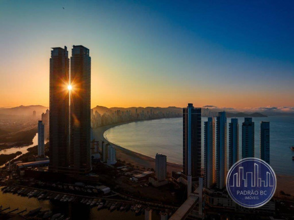 Imagem Apartamento com 4 Quartos à Venda, 261 m² em Centro - Balneário Camboriú Imagem Apartamento com 4 Quartos à Venda, 261 m² em Centro - Balneário Camboriú