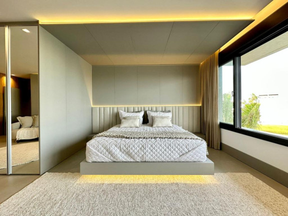 Imagem Sobrado com 6 Quartos à Venda, 538 m² em Centro - Xangri-la
