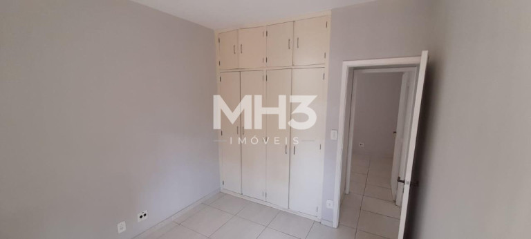 Imagem Imóvel com 2 Quartos à Venda, 75 m² em Centro - Campinas Imagem Imóvel com 2 Quartos à Venda, 75 m² em Centro - Campinas