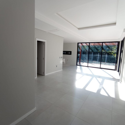 Imagem Casa com 3 Quartos à Venda, 339 m² em Praia De Taquaras - Balneário Camboriú Imagem Casa com 3 Quartos à Venda, 339 m² em Praia De Taquaras - Balneário Camboriú