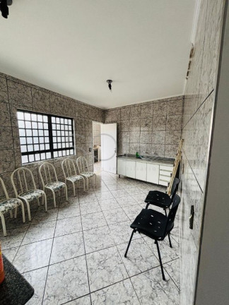 Imagem Casa com 3 Quartos à Venda, 175 m² em Vila Yamada - Araraquara