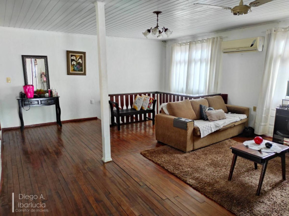 Imagem Casa com 8 Quartos à Venda, 264 m² em Centro - Balneário Camboriú Imagem Casa com 8 Quartos à Venda, 264 m² em Centro - Balneário Camboriú