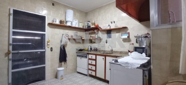Imagem Casa com 3 Quartos à Venda, 374 m² em Jardim Lindóia - Porto Alegre