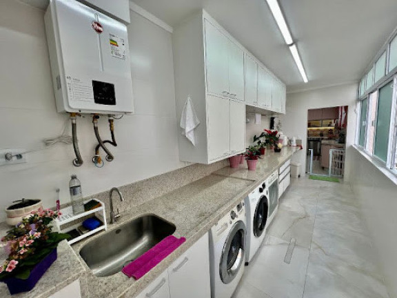 Imagem Apartamento com 3 Quartos à Venda, 216 m² em Gonzaga - Santos