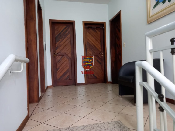 Imagem Casa com 4 Quartos à Venda, 315 m² em Capoeiras - Florianópolis