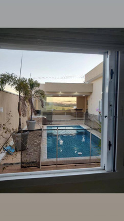 Casa com 3 Quartos à Venda, 300 m² em Recanto Do Lago - São João Da Boa Vista
