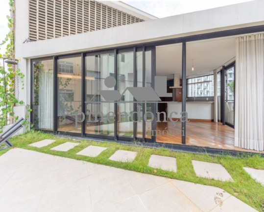Apartamento com 2 Quartos à Venda, 215 m² em Vila Madalena - São Paulo
