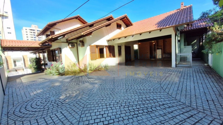 Imagem Casa com 4 Quartos à Venda, 307 m² em Escola Agrícola - Blumenau Imagem Casa com 4 Quartos à Venda, 307 m² em Escola Agrícola - Blumenau