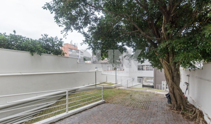 Imagem Apartamento com 1 Quarto à Venda, 35 m² em Santo Antônio - Porto Alegre Imagem Apartamento com 1 Quarto à Venda, 35 m² em Santo Antônio - Porto Alegre