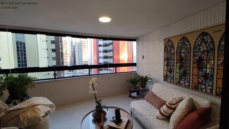 Imagem Imóvel com 3 Quartos à Venda, 132 m² em Graça - Salvador Imagem Imóvel com 3 Quartos à Venda, 132 m² em Graça - Salvador