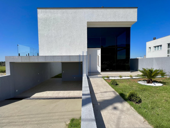 Casa de Condomínio com 3 Quartos à Venda, 240 m² em Tomazetti - Santa Maria