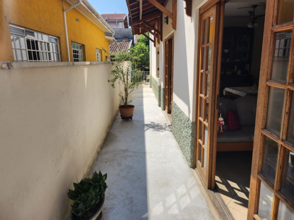 Imagem Sobrado com 4 Quartos à Venda, 204 m² em Santana - Pindamonhangaba