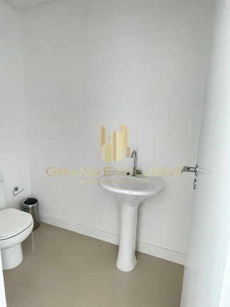 Imagem Apartamento com 4 Quartos à Venda, 140 m² em Pioneiros - Balneário Camboriú Imagem Apartamento com 4 Quartos à Venda, 140 m² em Pioneiros - Balneário Camboriú