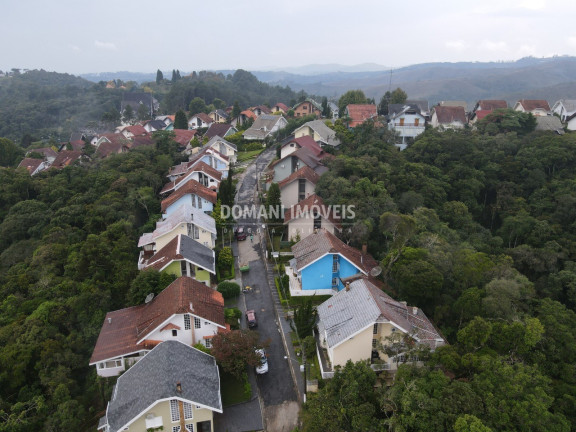 Imagem Casa com 4 Quartos à Venda, 205 m² em Região Do Alto Do Capivari - Campos Do Jordão