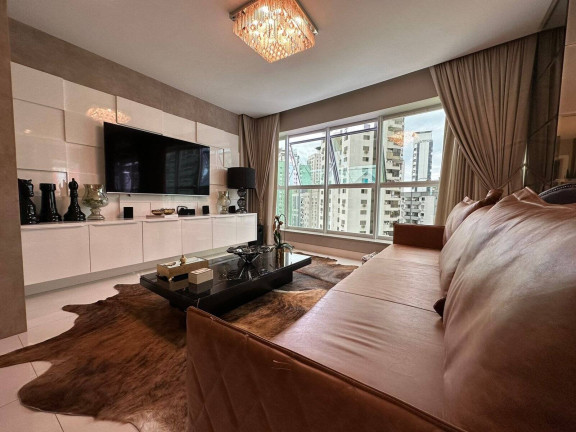 Imagem Apartamento com 4 Quartos à Venda, 180 m² em Centro - Balneário Camboriú