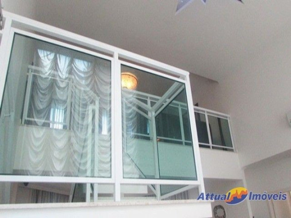 Imagem Casa com 3 Quartos à Venda, 267 m² em Vargem Grande - Teresópolis