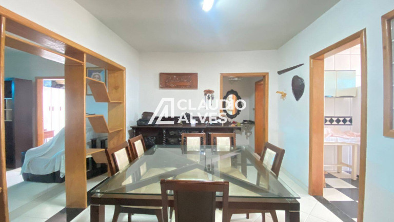 Imagem Casa com 4 Quartos à Venda, 392 m² em Jardim Cruzeiro - Feira De Santana