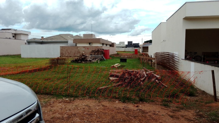 Imagem Terreno à Venda, 300 m² em João Aranha - Paulínia Imagem Terreno à Venda, 300 m² em João Aranha - Paulínia