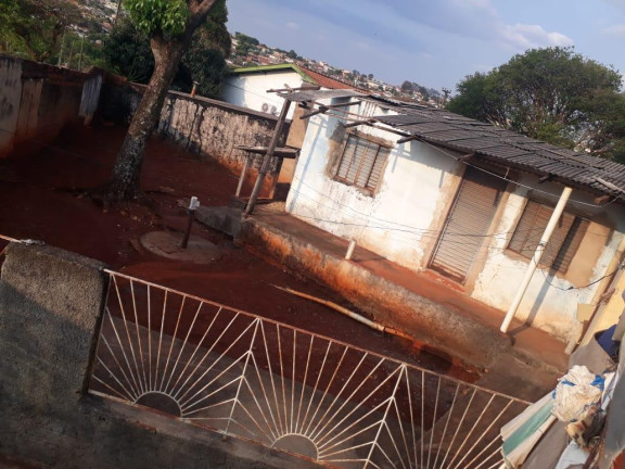 Imagem Casa com 2 Quartos à Venda, 137 m² em Olímpico - Londrina