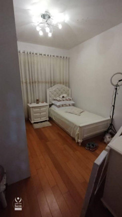 Imagem Sobrado com 4 Quartos à Venda, 202 m² em Cajuru - Curitiba