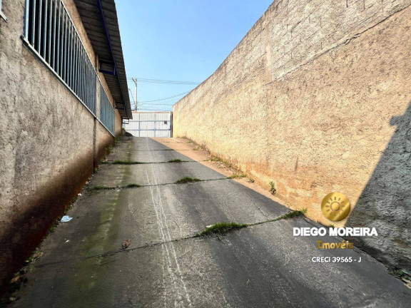 Galpão à Venda, 300 m² em Terra Preta - Mairiporã