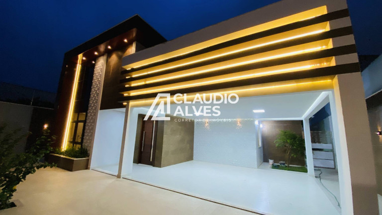 Casa com 3 Quartos à Venda, 300 m² em Cidade Nova - Feira De Santana