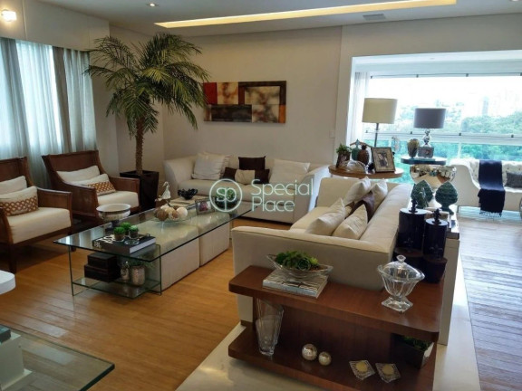 Foto do imóvel Apartamento com 3 Quartos à Venda, 350 m² em Aclimação - São Paulo