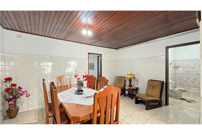 Imagem Casa com 3 Quartos à Venda, em Cristal - Porto Alegre Imagem Casa com 3 Quartos à Venda, em Cristal - Porto Alegre
