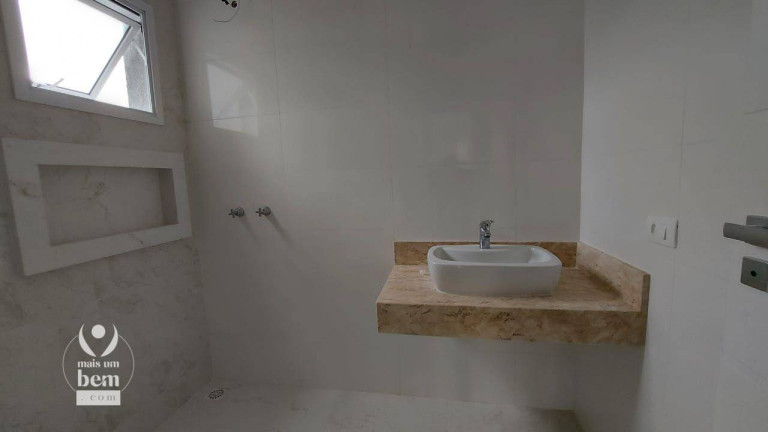 Imagem Sobrado com 3 Quartos à Venda, 141 m² em Uberaba - Curitiba Imagem Sobrado com 3 Quartos à Venda, 141 m² em Uberaba - Curitiba