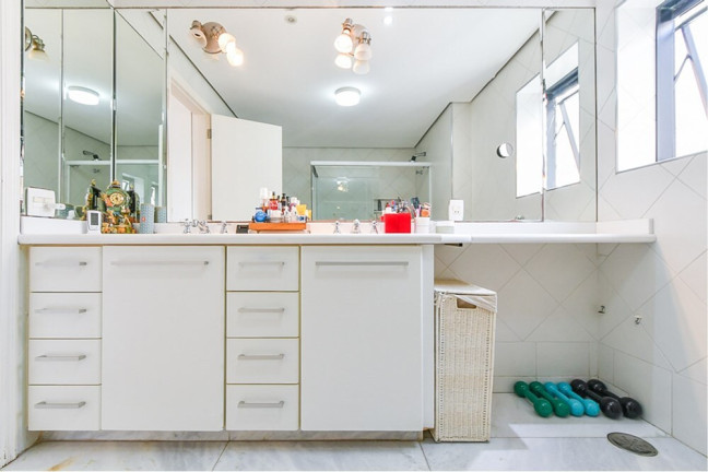 Imagem Apartamento com 3 Quartos à Venda, 247 m² em Vila Suzana - São Paulo Imagem Apartamento com 3 Quartos à Venda, 247 m² em Vila Suzana - São Paulo