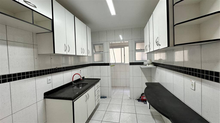 Imagem Apartamento com 2 Quartos à Venda, 76 m² em Guilhermina - Praia Grande