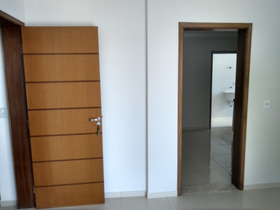 Imagem Apartamento com 2 Quartos à Venda,  em Bauru