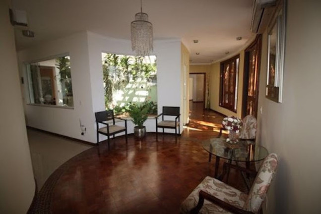 Imagem Casa com 4 Quartos à Venda, 993 m² em Condomínio Flamboyant - Atibaia Imagem Casa com 4 Quartos à Venda, 993 m² em Condomínio Flamboyant - Atibaia