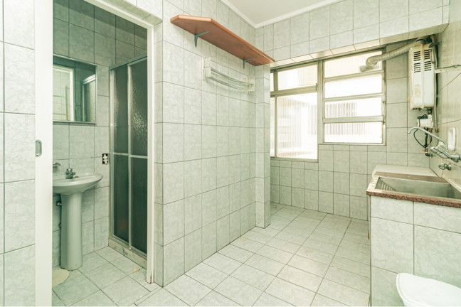 Imagem Imóvel com 2 Quartos à Venda, em Auxiliadora - Porto Alegre Imagem Imóvel com 2 Quartos à Venda, em Auxiliadora - Porto Alegre
