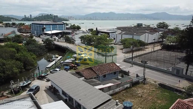 Terreno à Venda, 2.125 m² em Centro - Porto Belo